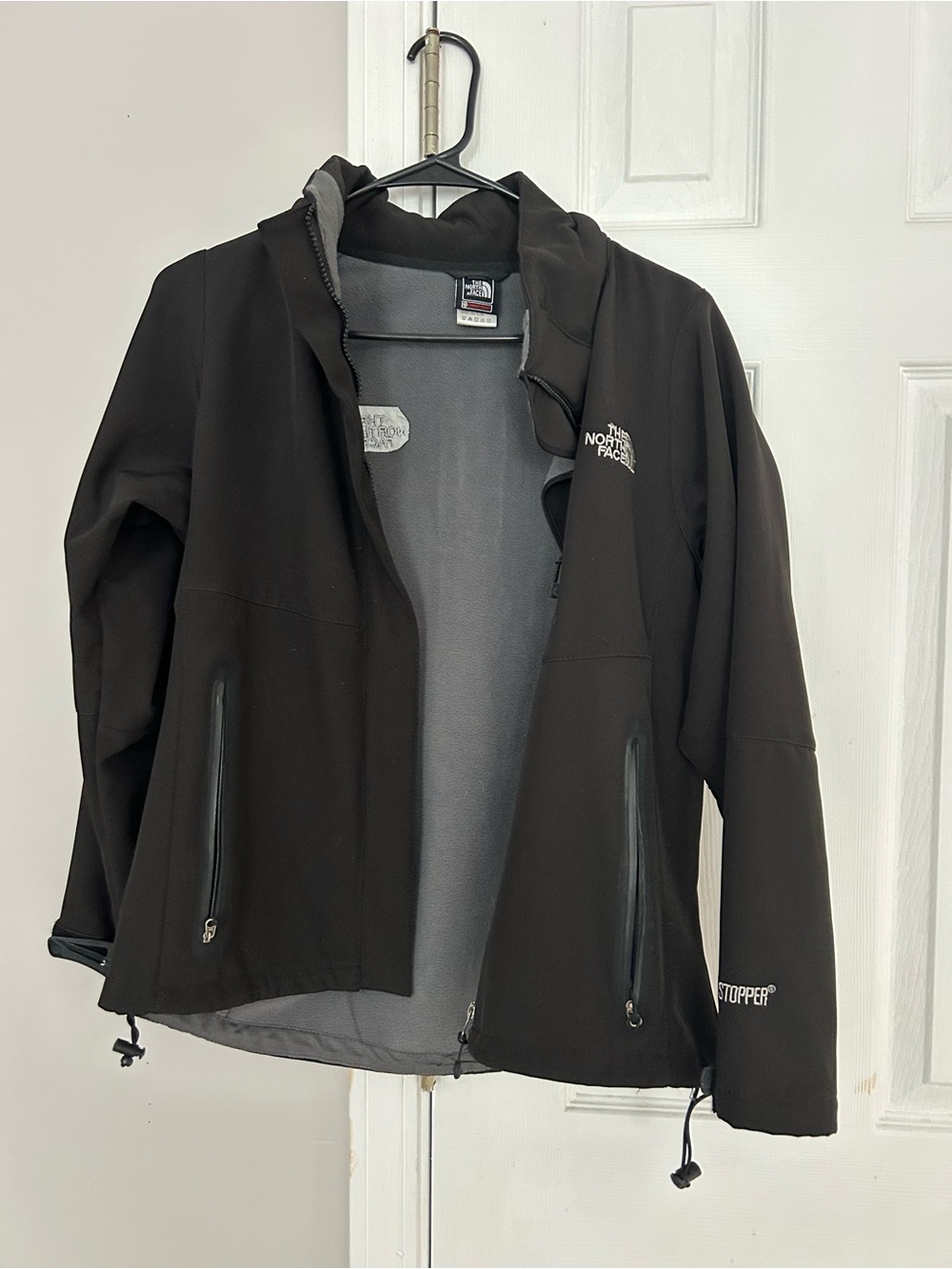 The North Face Women’s Black Summit Jacket